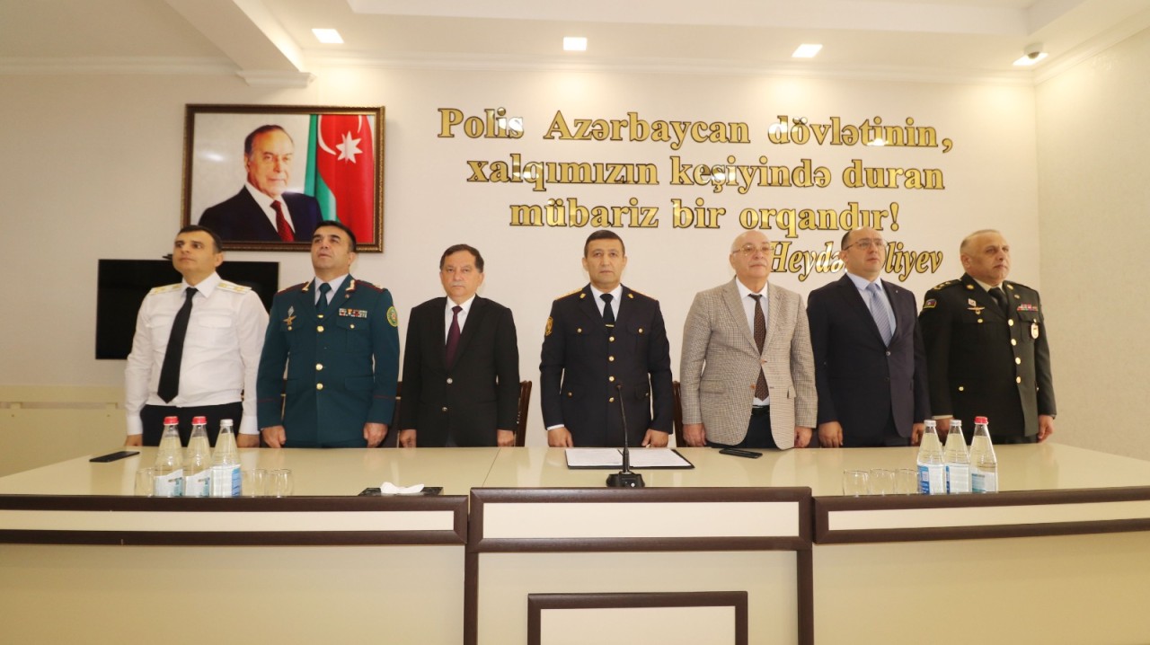 Qazaxda icra başçısı polis əməkdaşlarını Fəxri Fərmanla təltif etdi - FOTOLAR